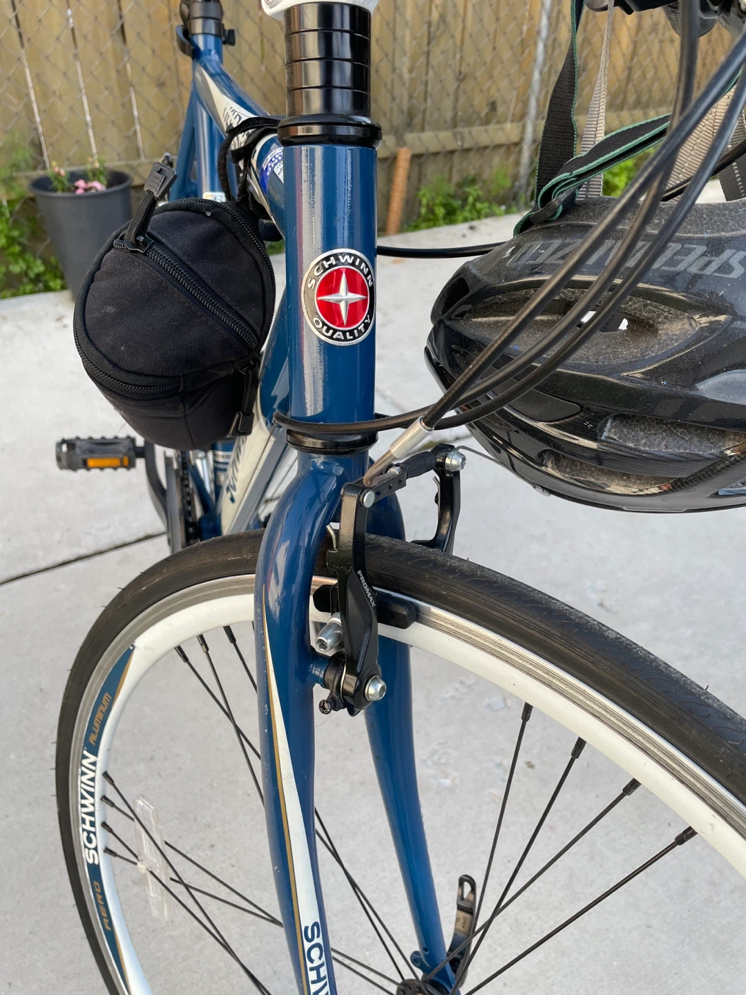 Schwinn Varsity Blue Hybrid Bicycle - photo 4