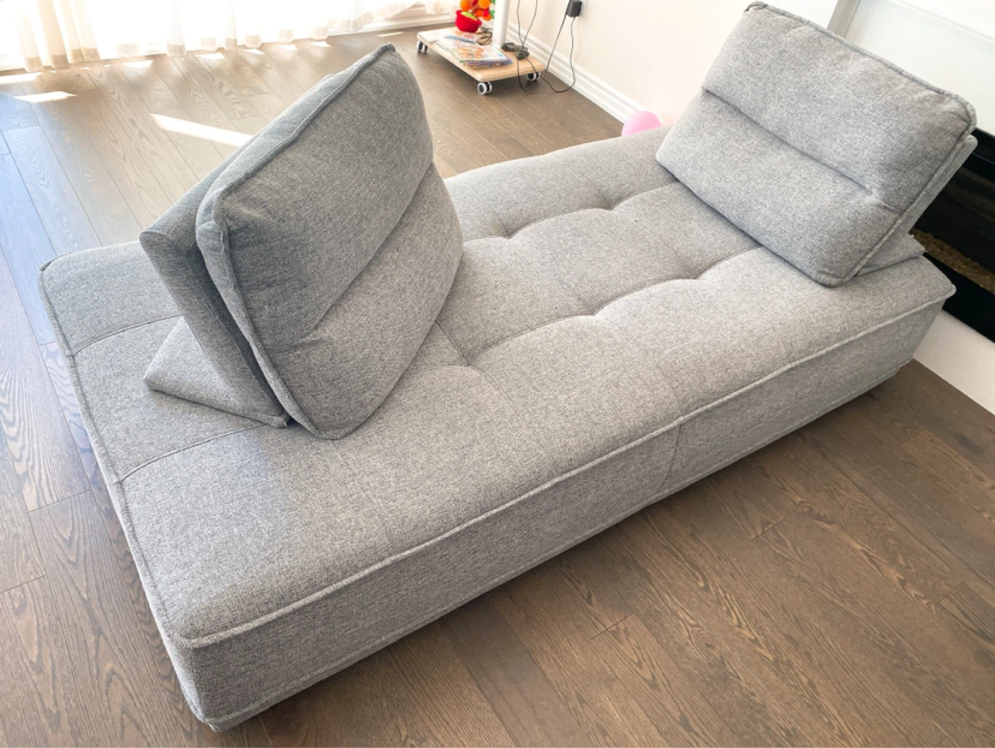 Grey upholstered daybed/sofa with two movable back cushions - photo 2