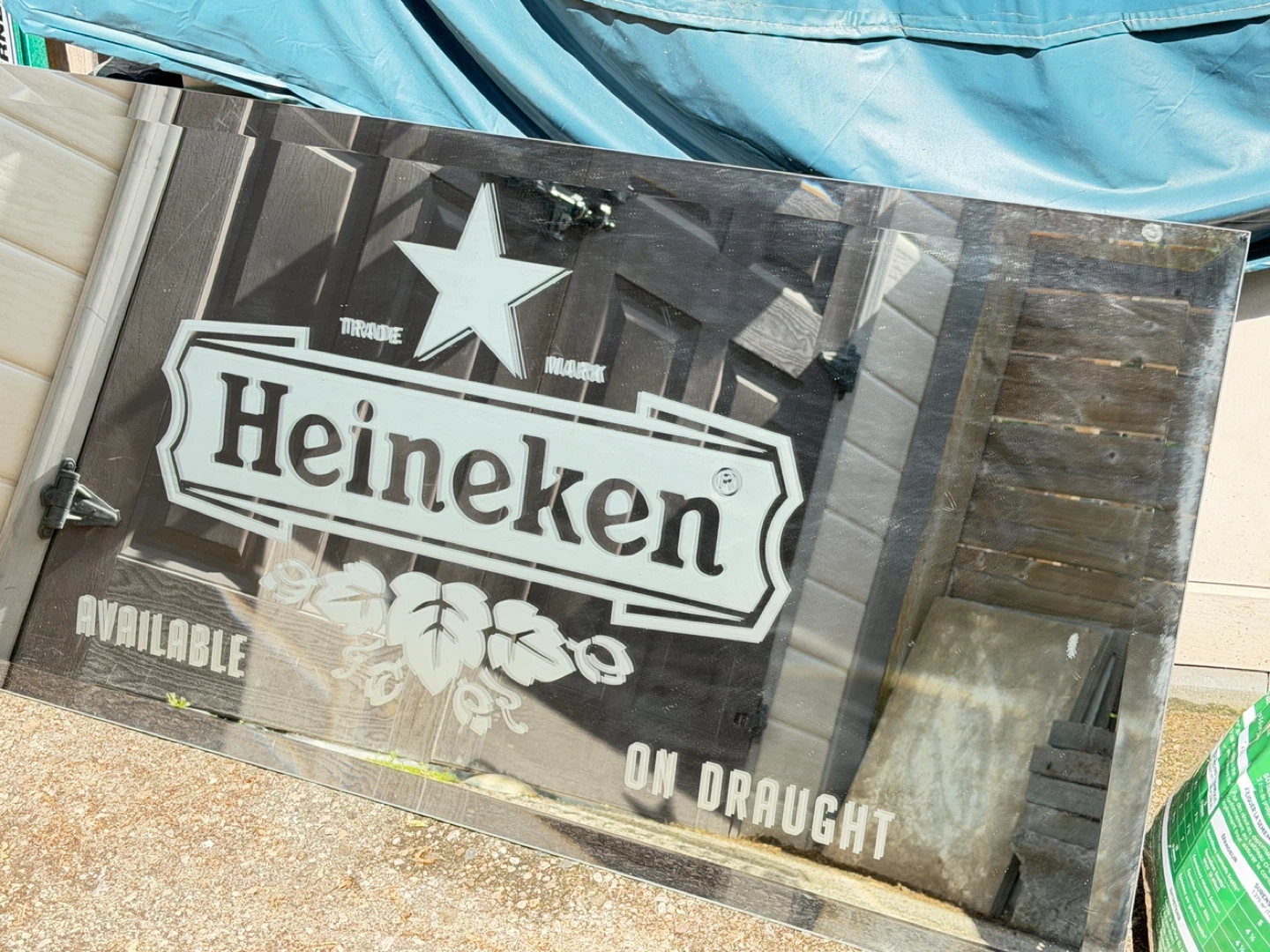 Heineken "Available on Draught" Glass Sign - photo 3