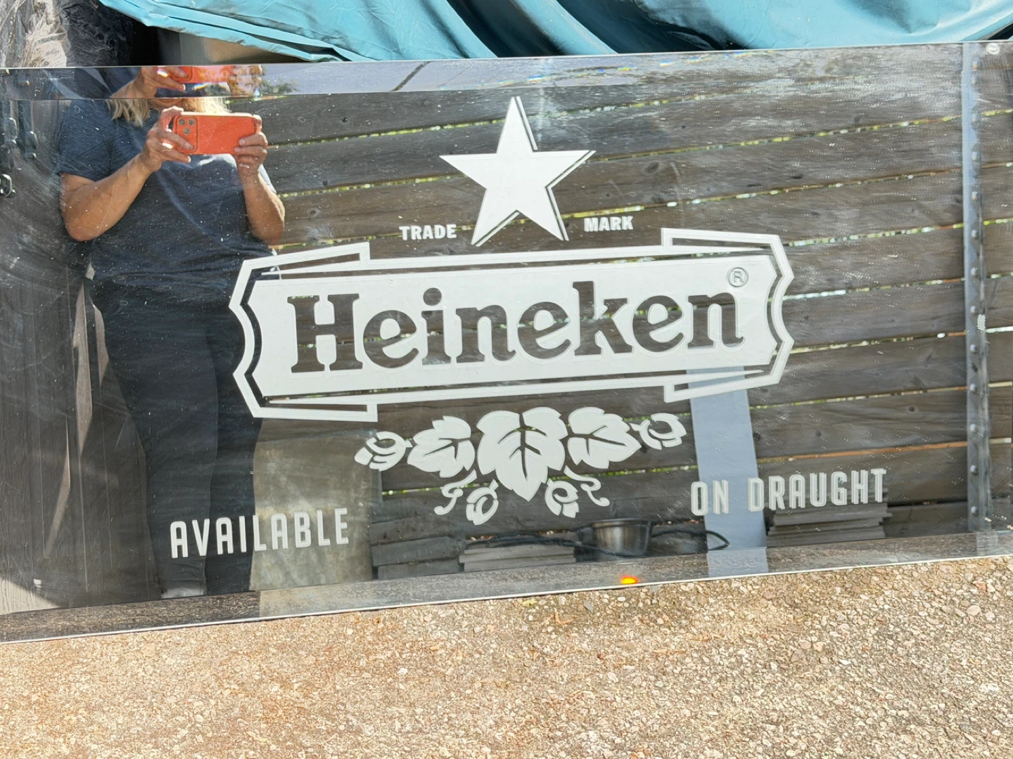 Heineken "Available on Draught" Glass Sign - photo 4