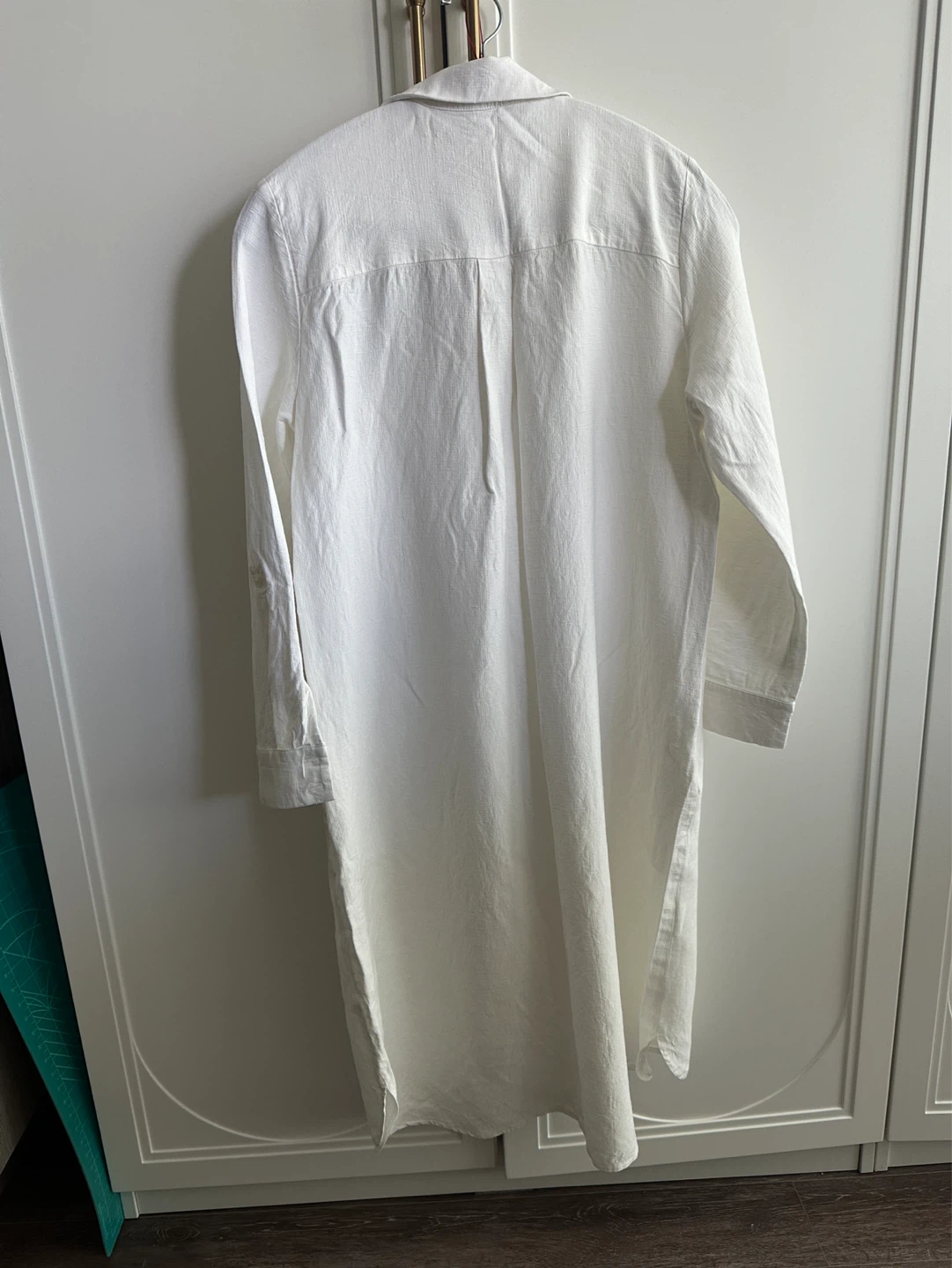 Alice + Olivia White Linen blend Shirt Dress - photo 2
