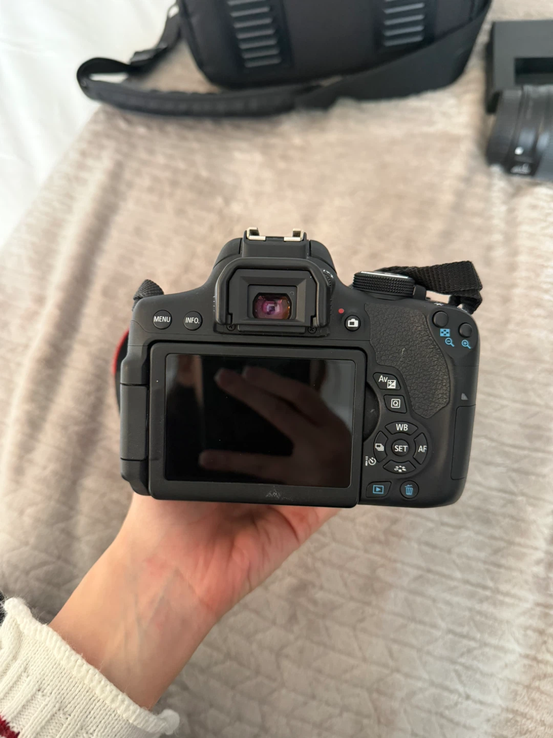 Canon EOS Rebel T6i Digital Camera with Lens and Bag - photo 2