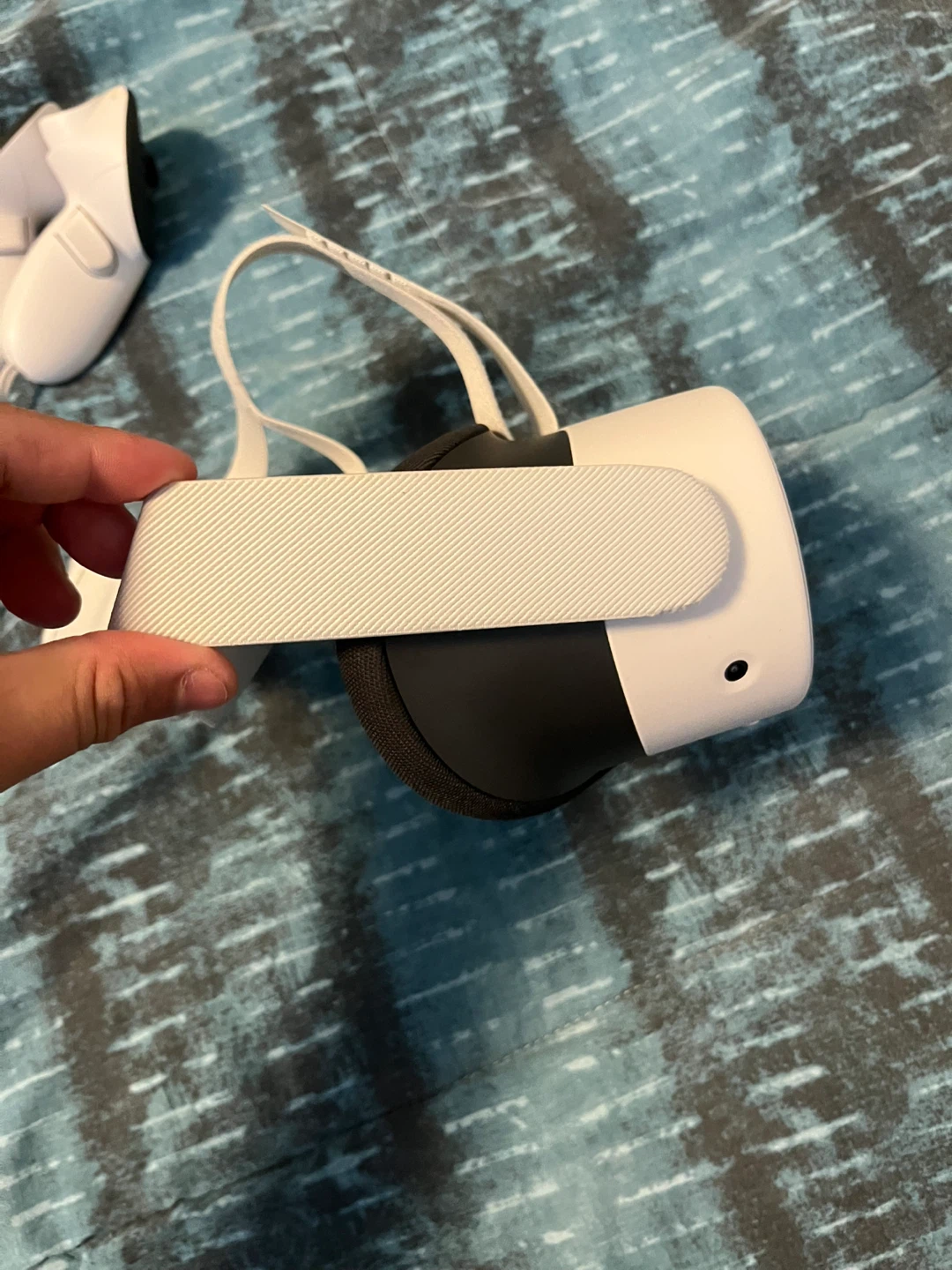 Meta Quest 3 VR Headset with Controllers - photo 2