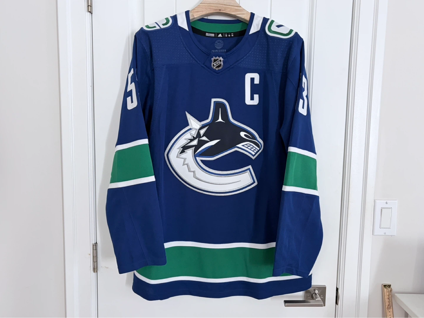 Authentic Adidas Vancouver Canucks Bo Horvat Jersey 52 - photo 5