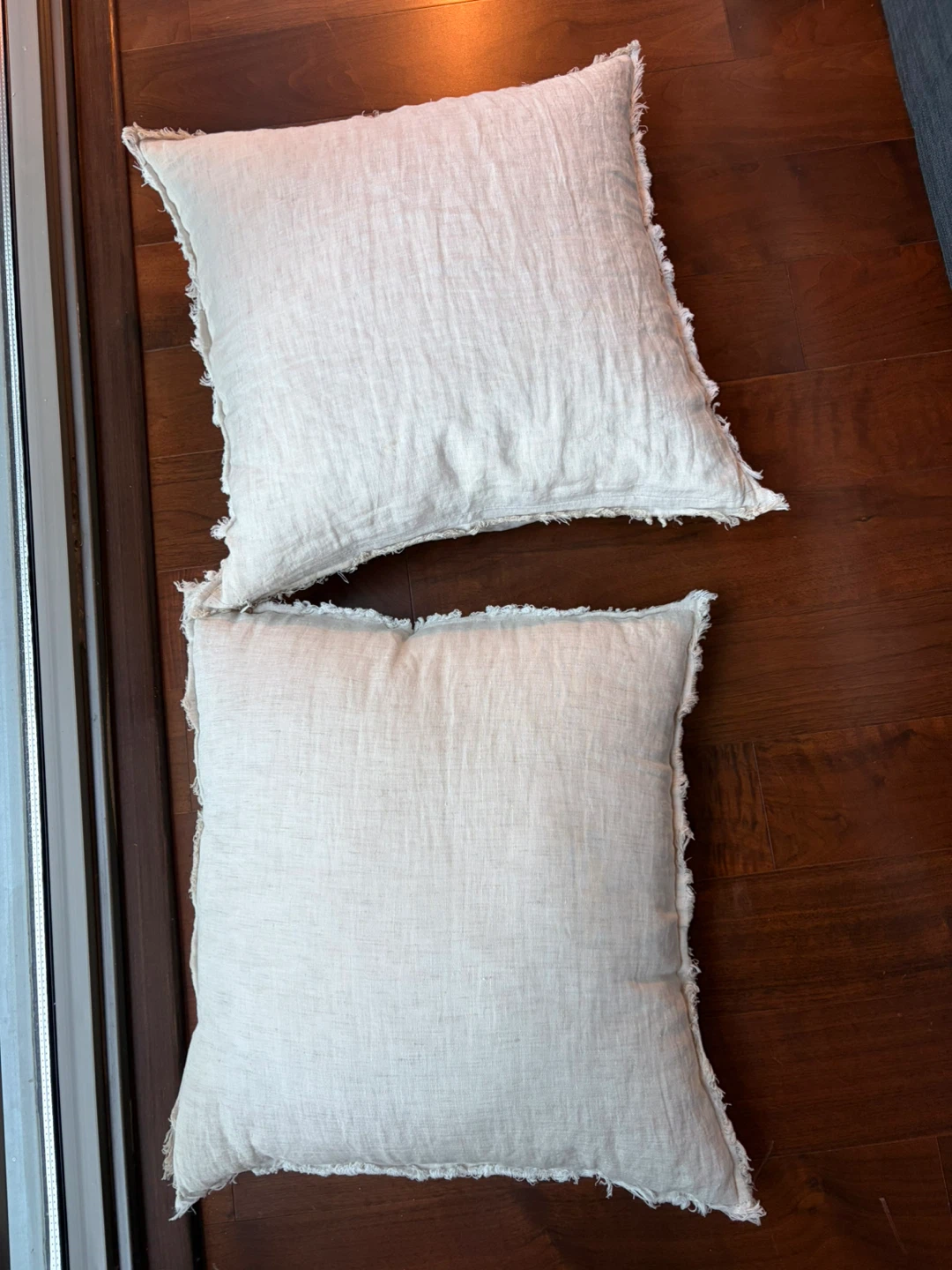 2 Linen Decorative Throw Pillows