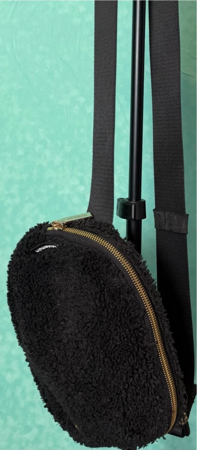 ✨Lululemon Everywhere Belt Bag *Fleece