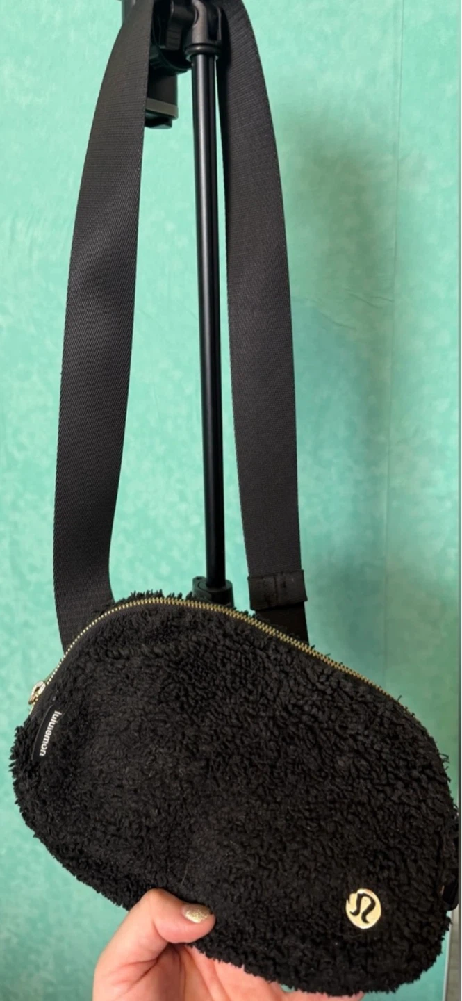 ✨Lululemon Everywhere Belt Bag *Fleece - photo 2