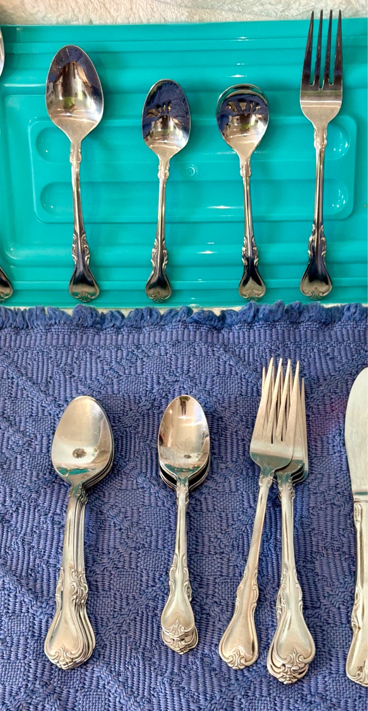 Cambridge “Jessica” Flatware-Stainless Steel-32 Piece Set. - photo 5