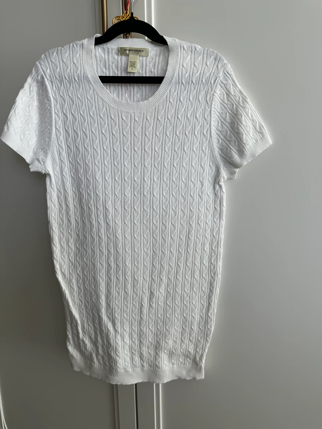 Banana Republic fine Cable Knit Short Sleeve White Top