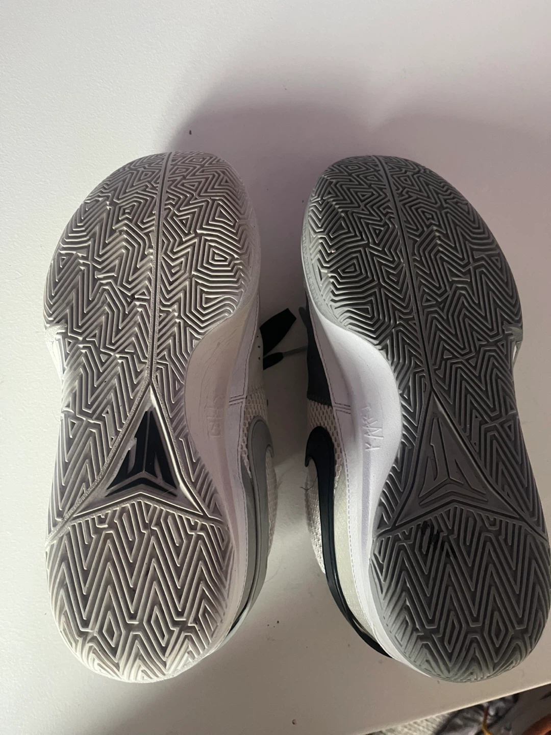 ja 1s and kyrie 8 infinity - photo 3