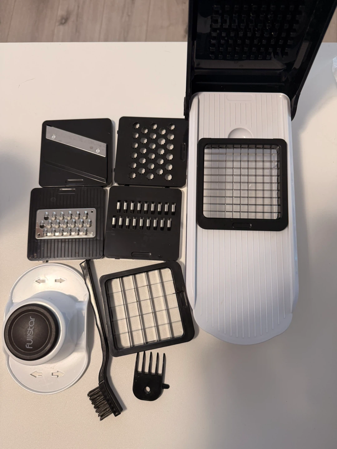 FUJISTAR Multi-Vegetable Slicer Dicer