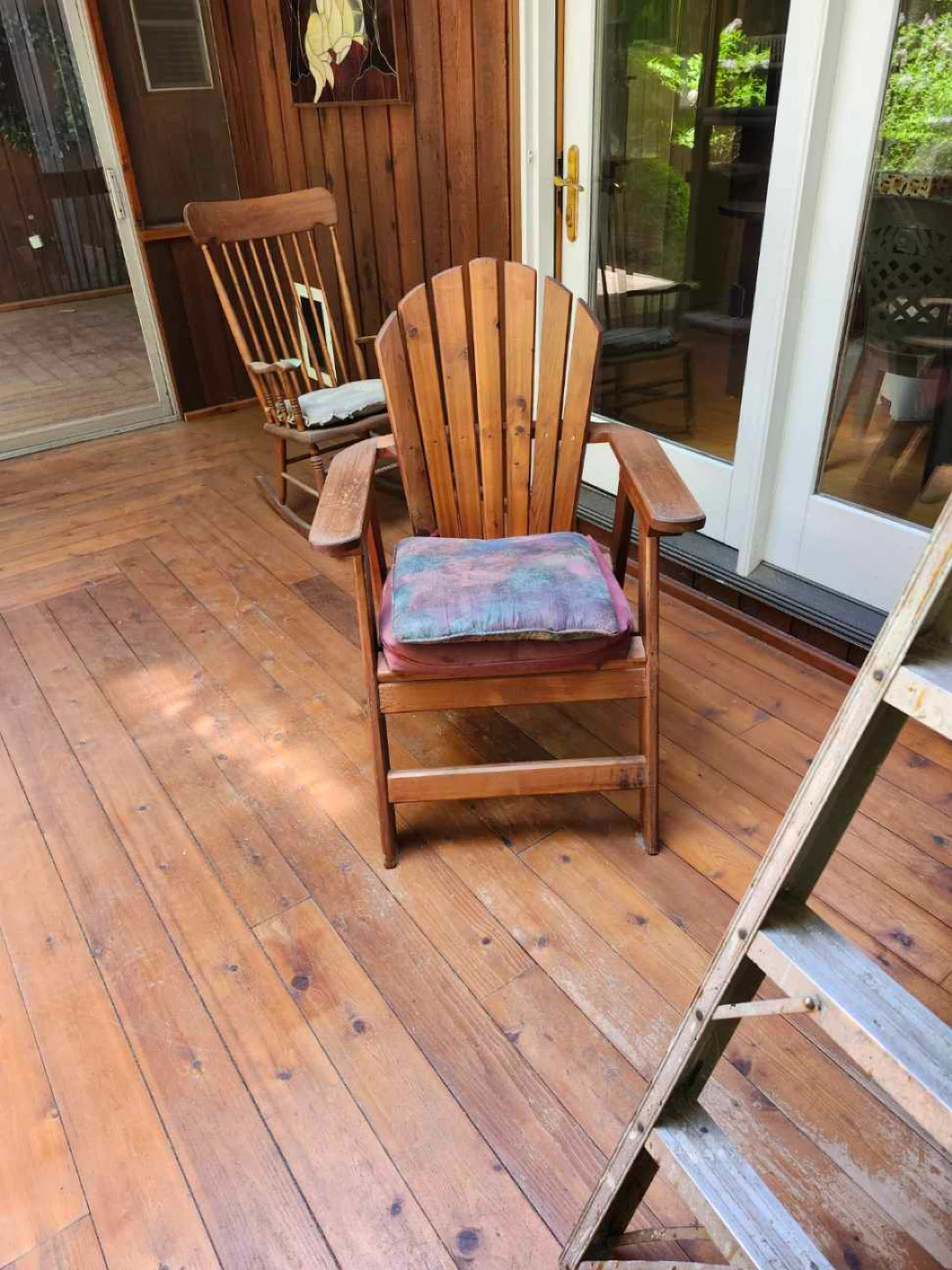 Wooden Table with Pentagonal Design and Two Chairs - photo 2