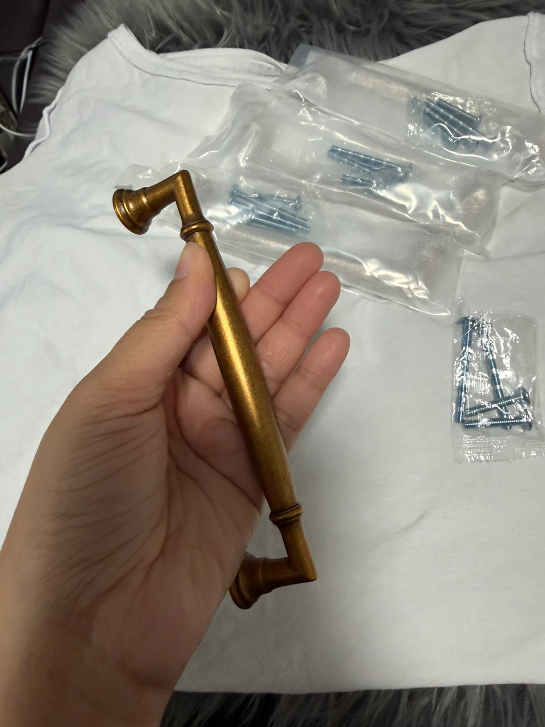 Antique Brass Drawer Pulls set of 4 - photo 2