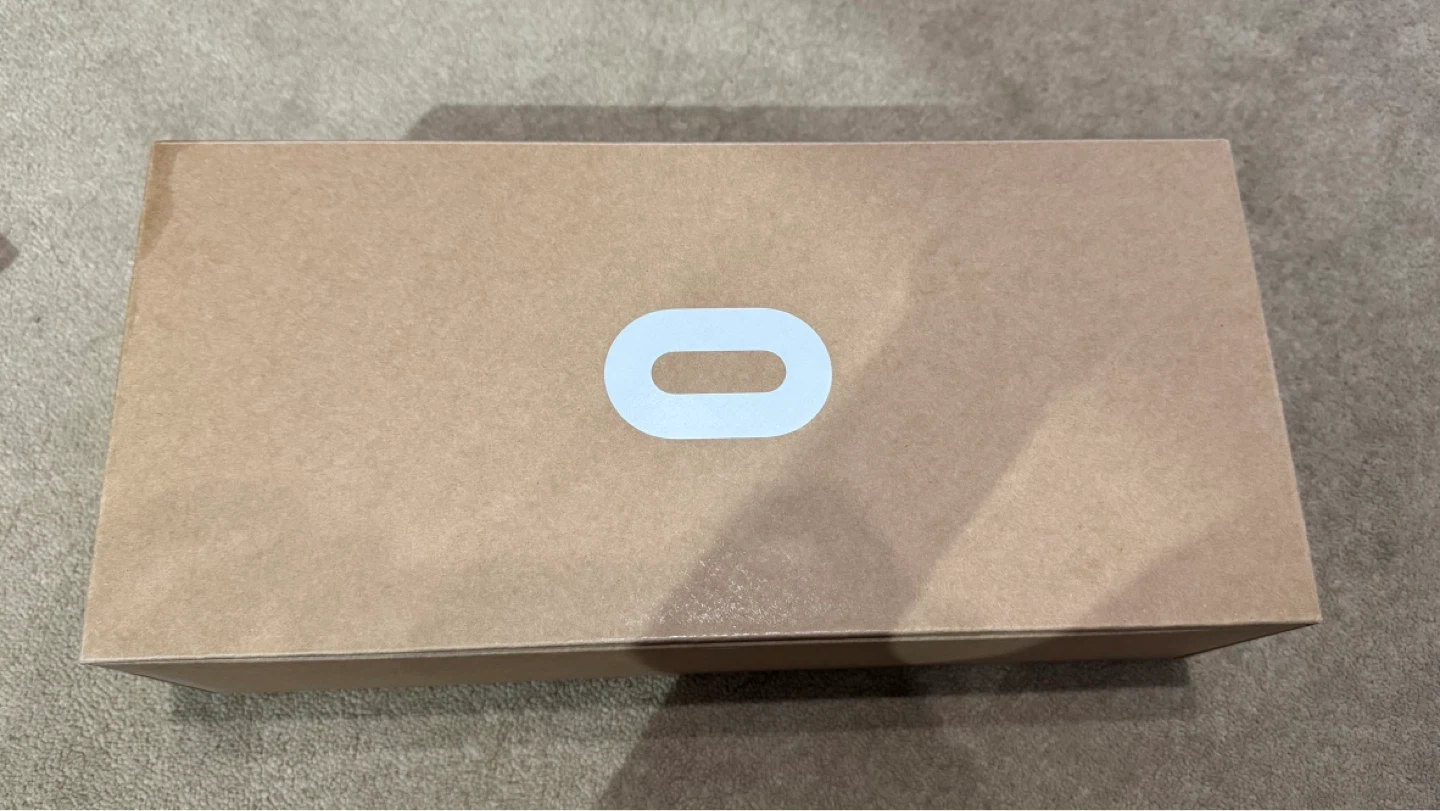 Oculus Quest 2 VR Headset and Controllers - photo 2