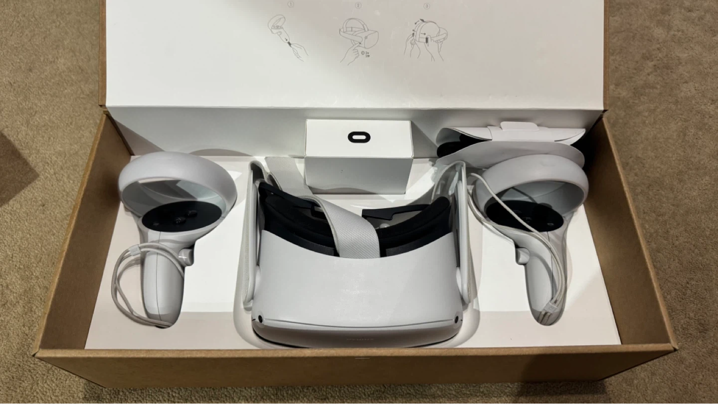 Oculus Quest 2 VR Headset and Controllers - photo 3