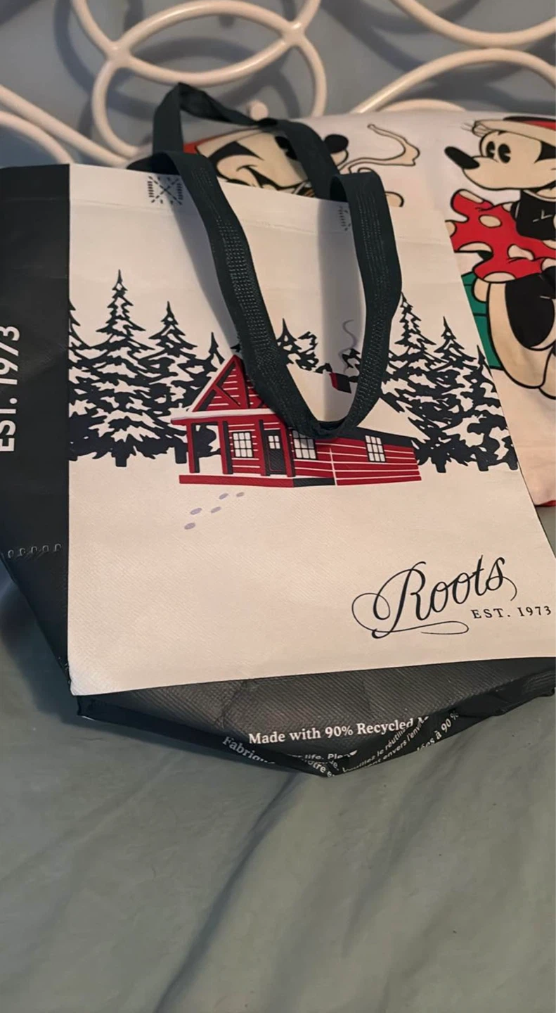 Roots tote