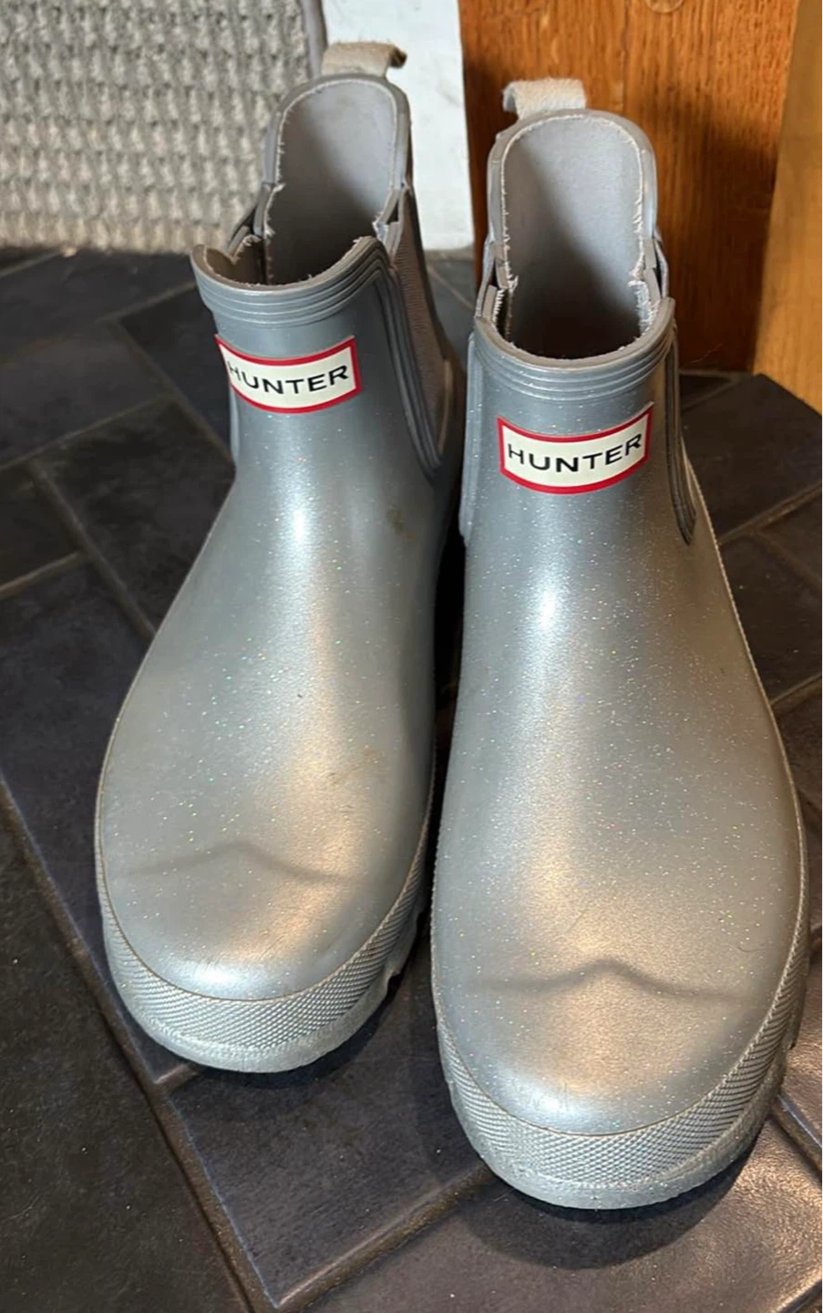 Women hunter boots size 8 shiny
