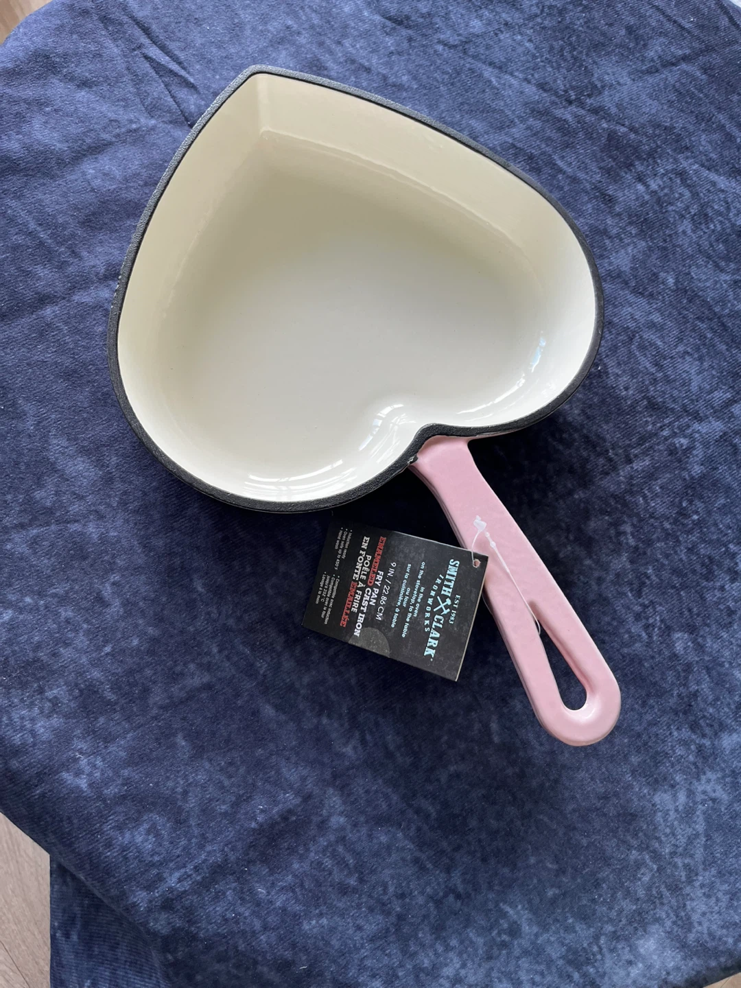 Smith & Clark Pink Heart 🩷 Shape frypan Skillet
