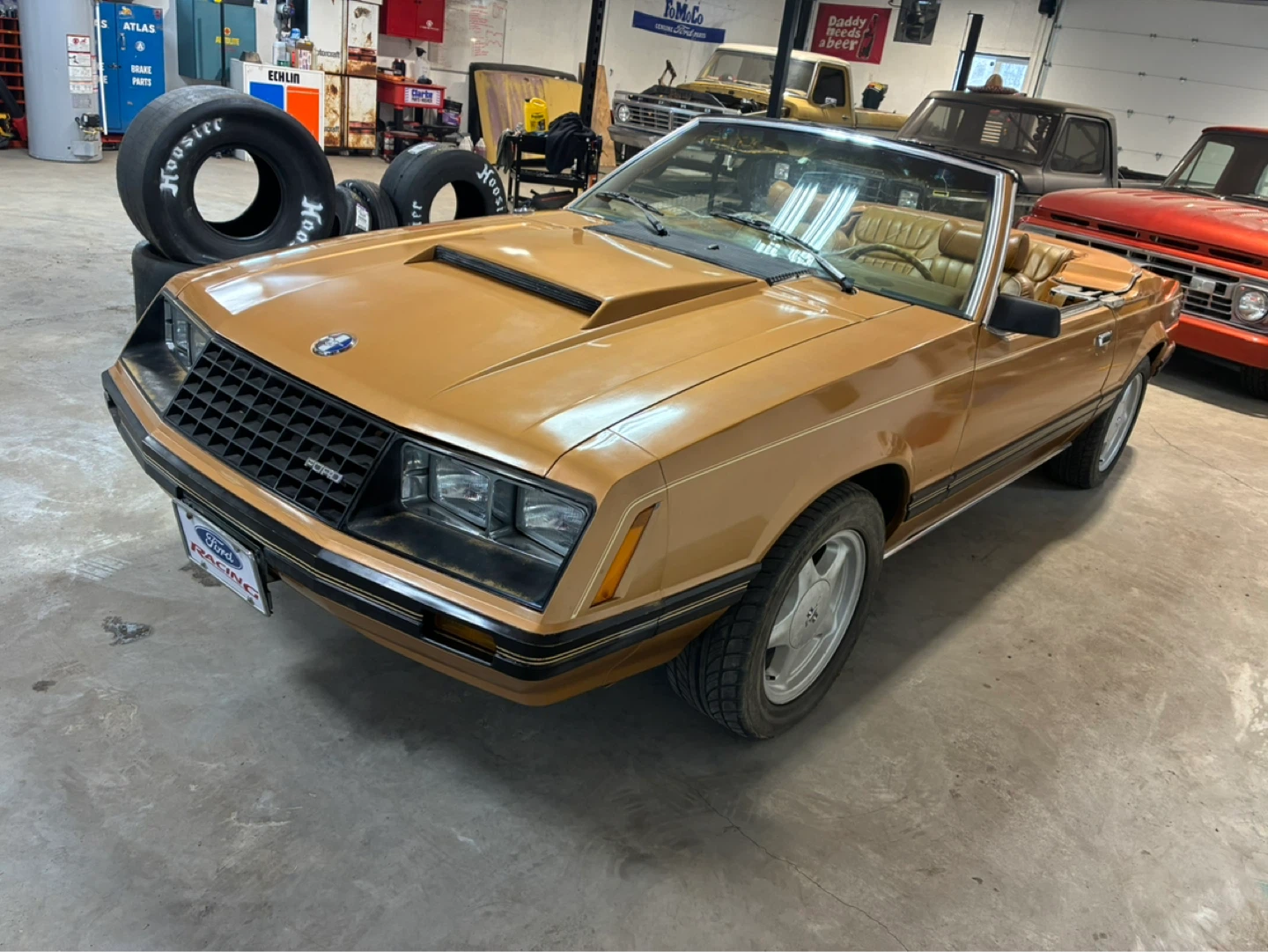 1981 ford mustang V8 - photo 4