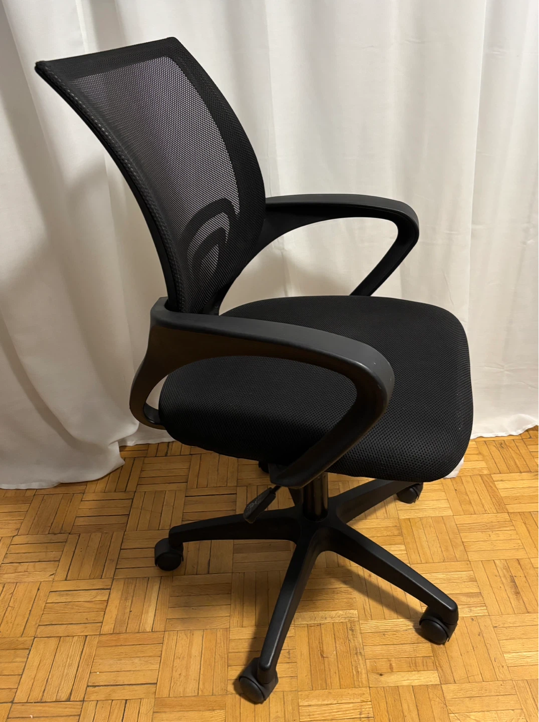 Black Mesh Office Chair - photo 2