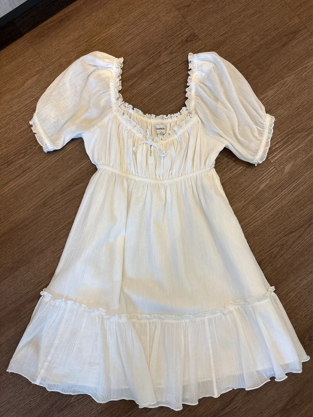 Aritzia Sunday Best: White Puff Sleeve Square Neck Dress