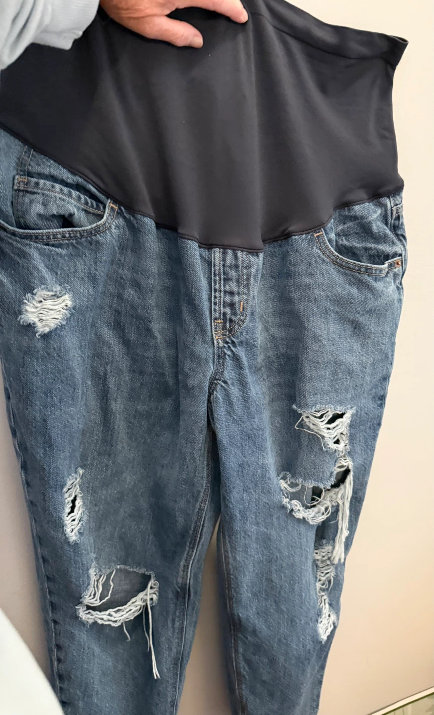 Old Navy Maternity Distressed Jeans Size 16 Short - photo 2