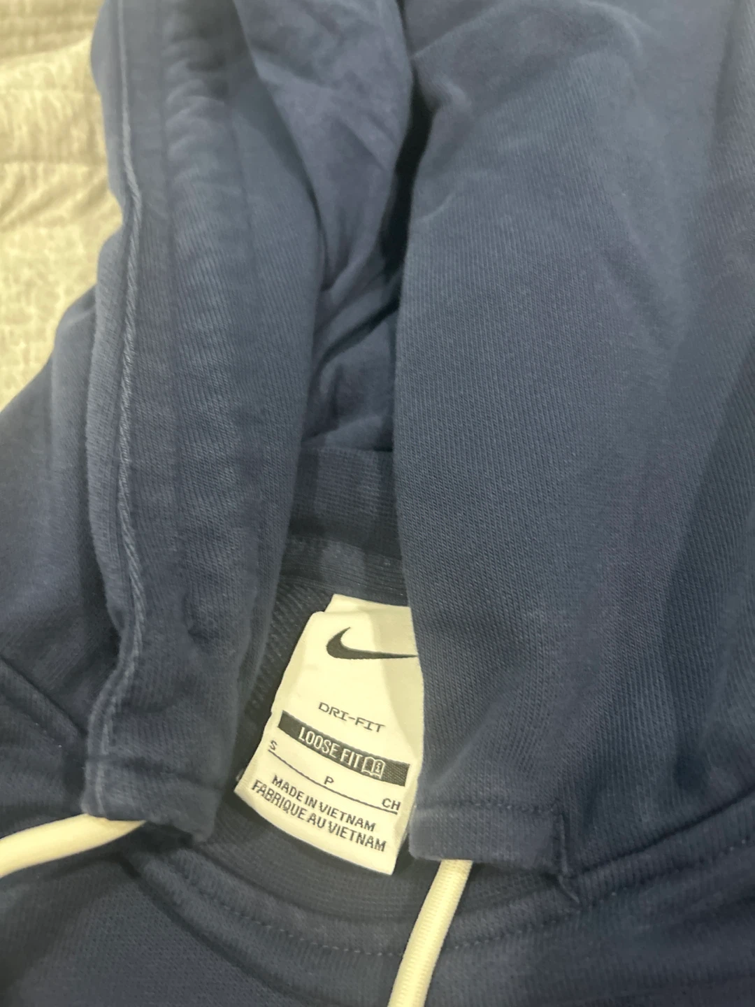 Nike Paris Saint Germain hoodie Size men’s Small - photo 3