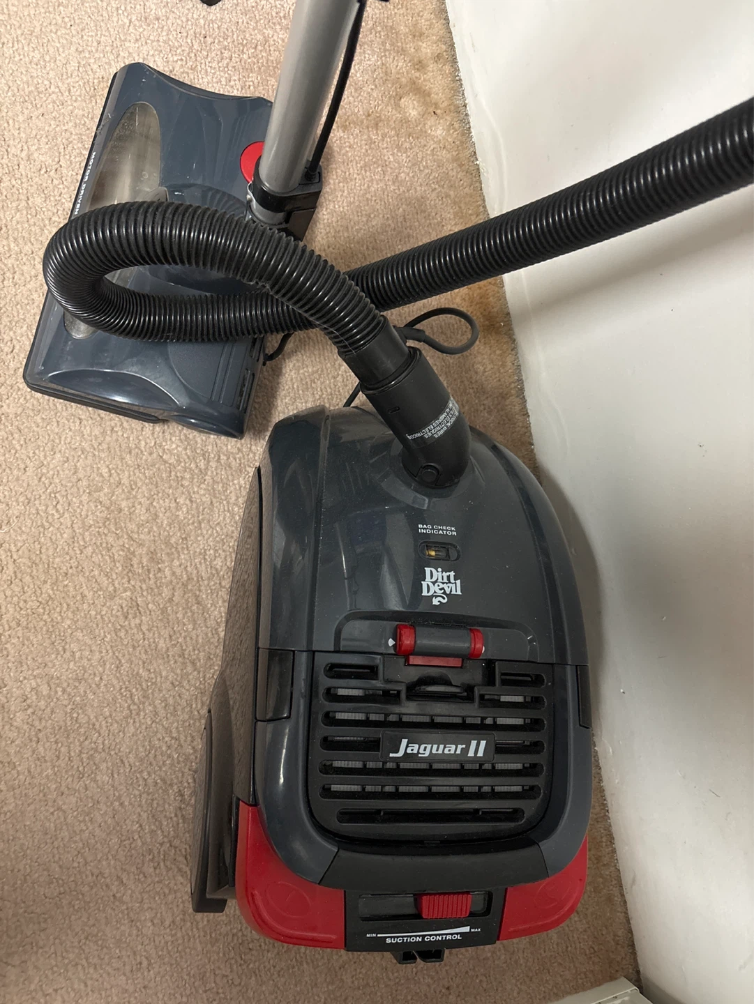 Dirt Devil Jaguar II Vacuum Cleaner - photo 2
