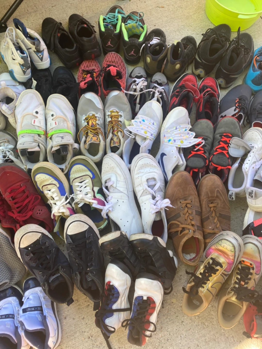 BundleAssorted Men's and Women's Sneakers(46pieces) - photo 3