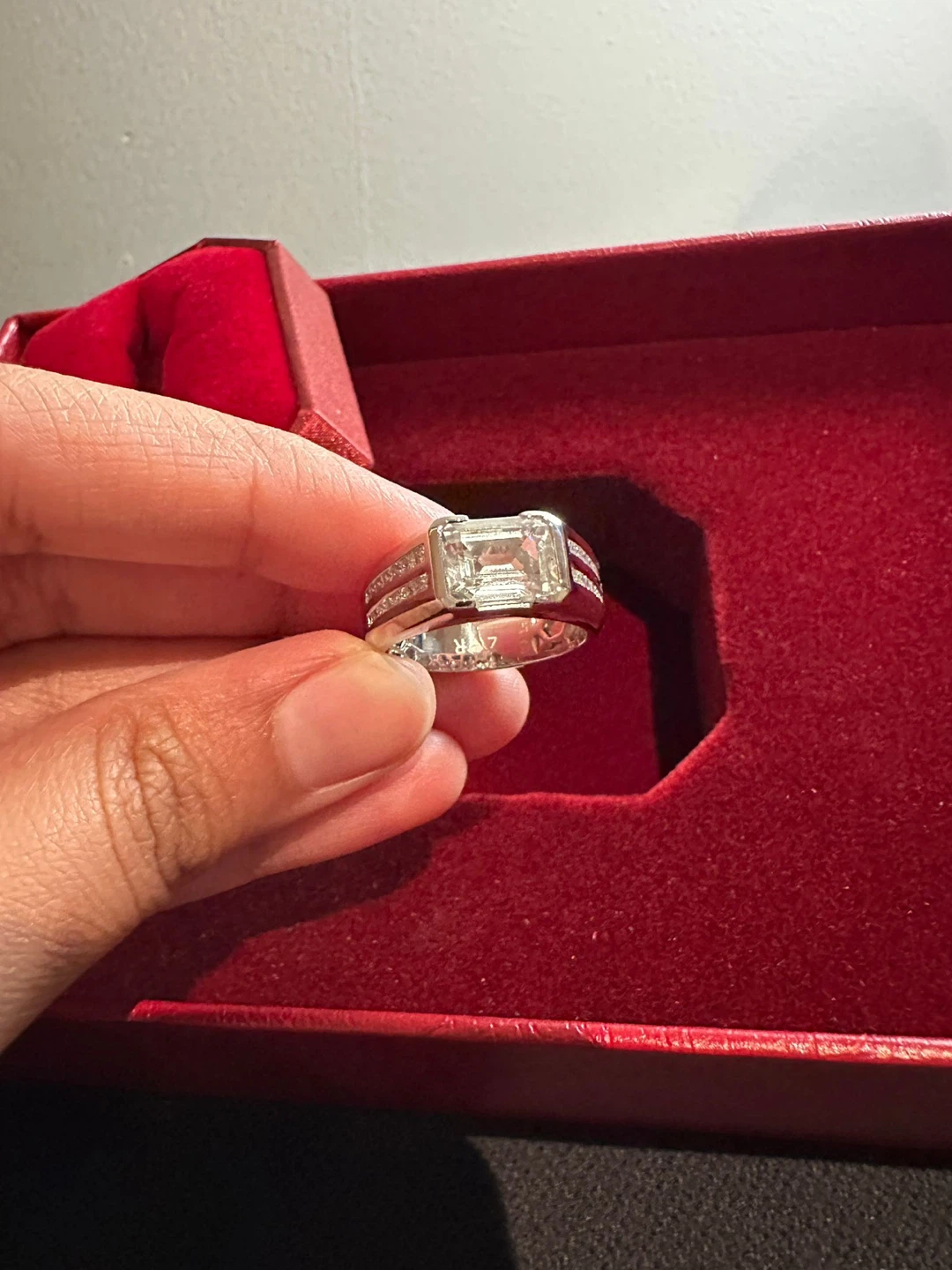Emerald Cut Diamond Ring - photo 4