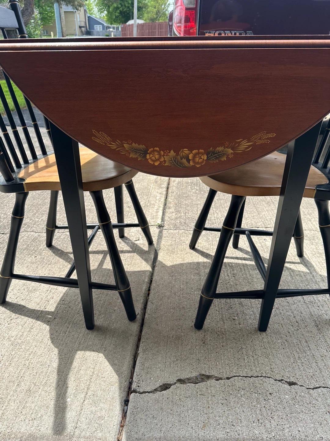 Drop Leaf Kitchen Table with 2 Chairs - photo 3