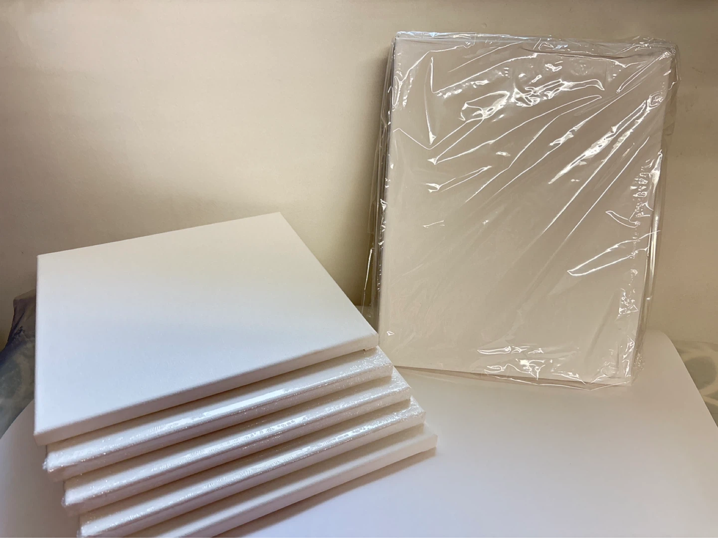 Set of blank stretched canvases - photo 2