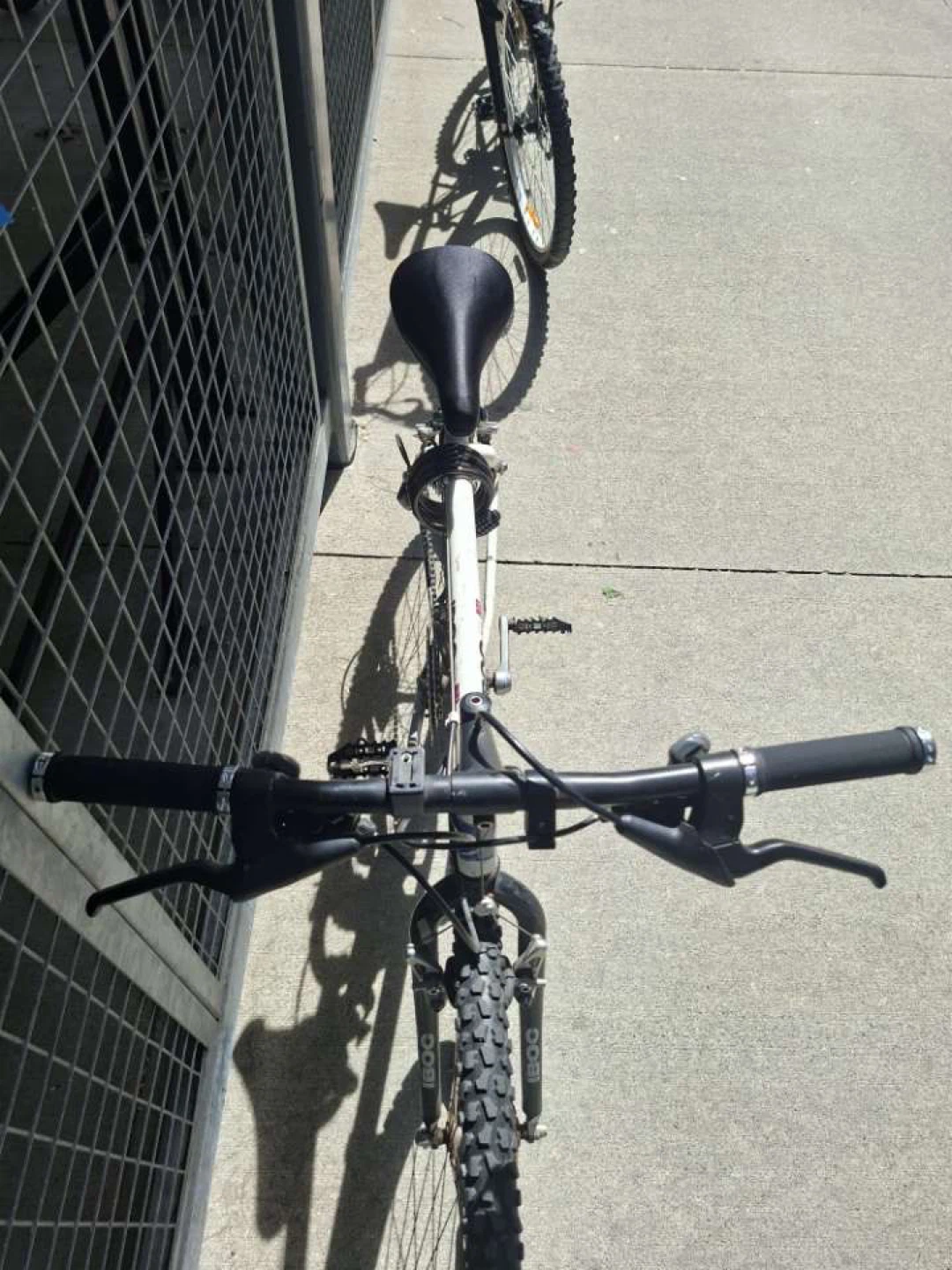 Mongoose 1800T Mountain Bike - photo 2