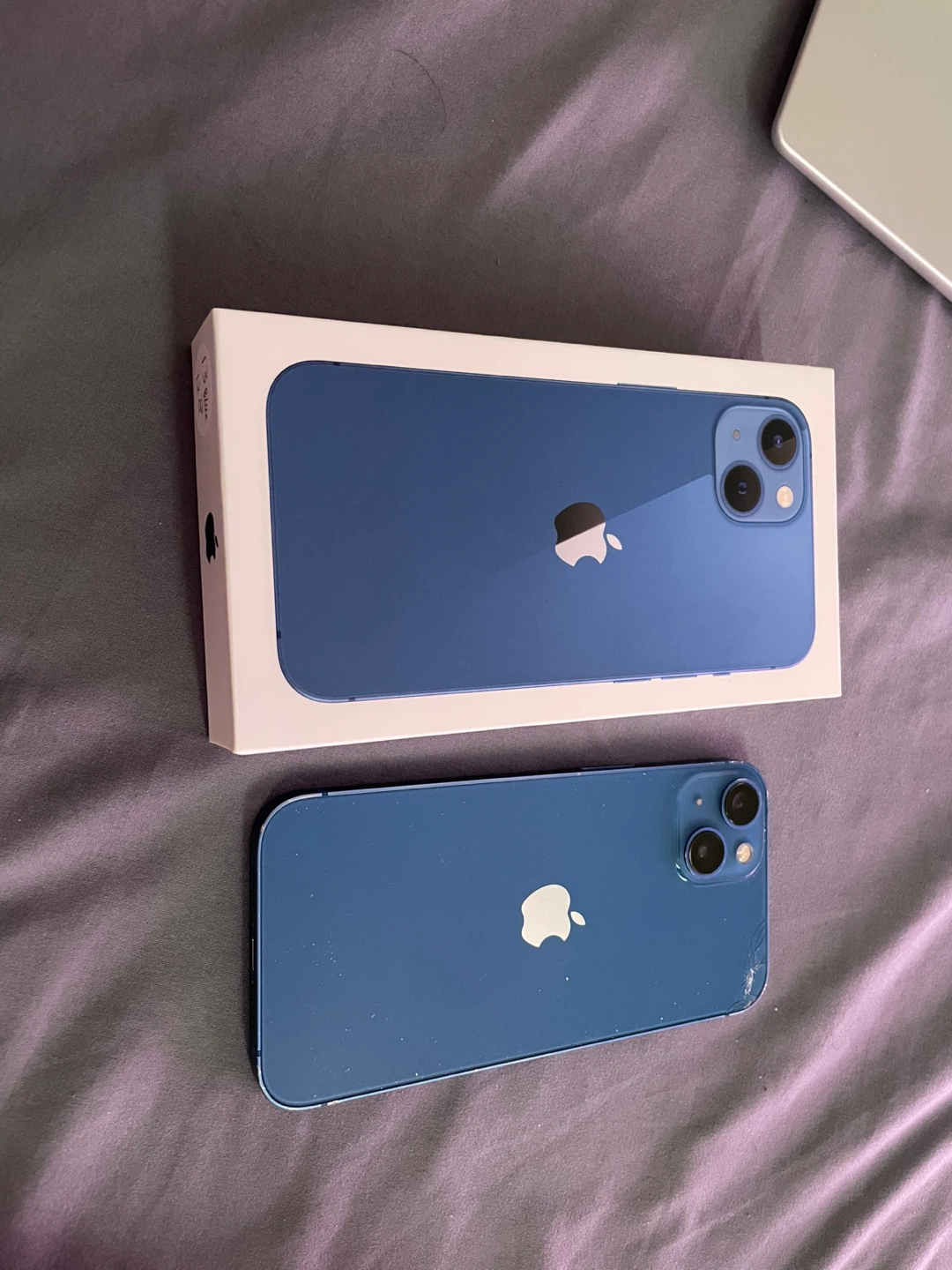 iPhone 13 - Blue with MagSafe cover - 128 GB - photo 4