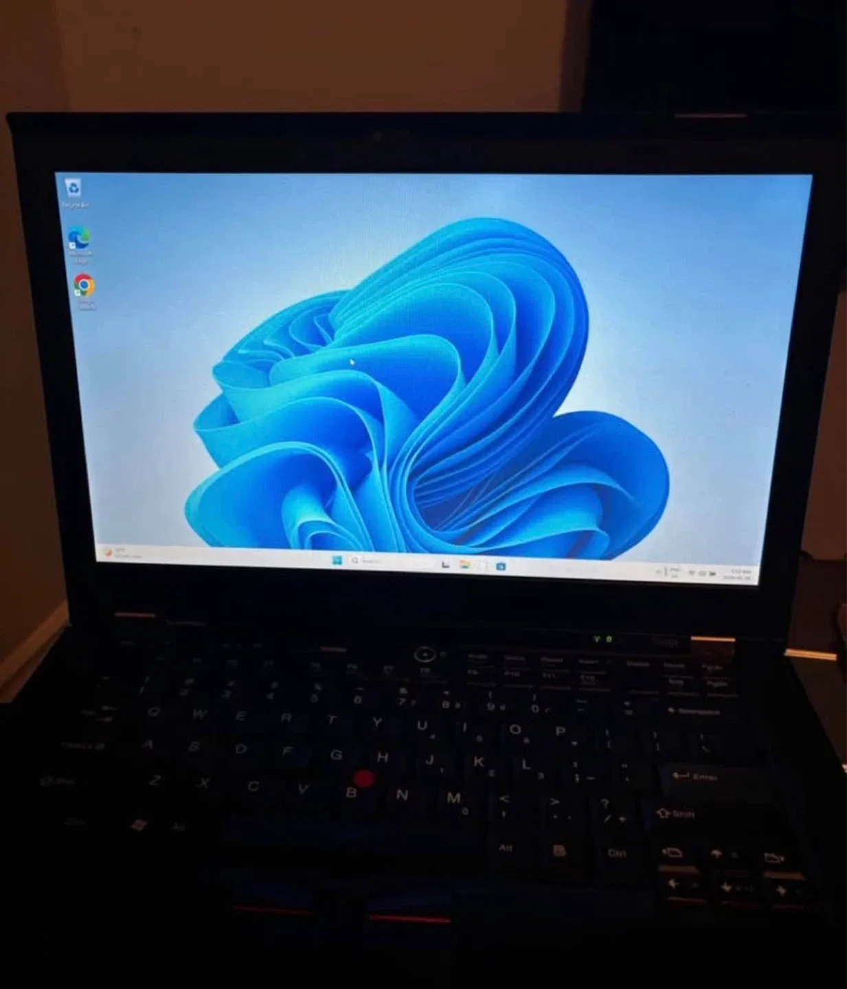 Lenovo ThinkPad Laptop, charger and Mouse - photo 2
