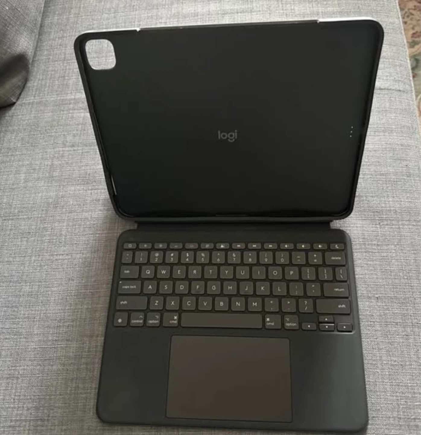 Logitech iPad cover /case with keyboard