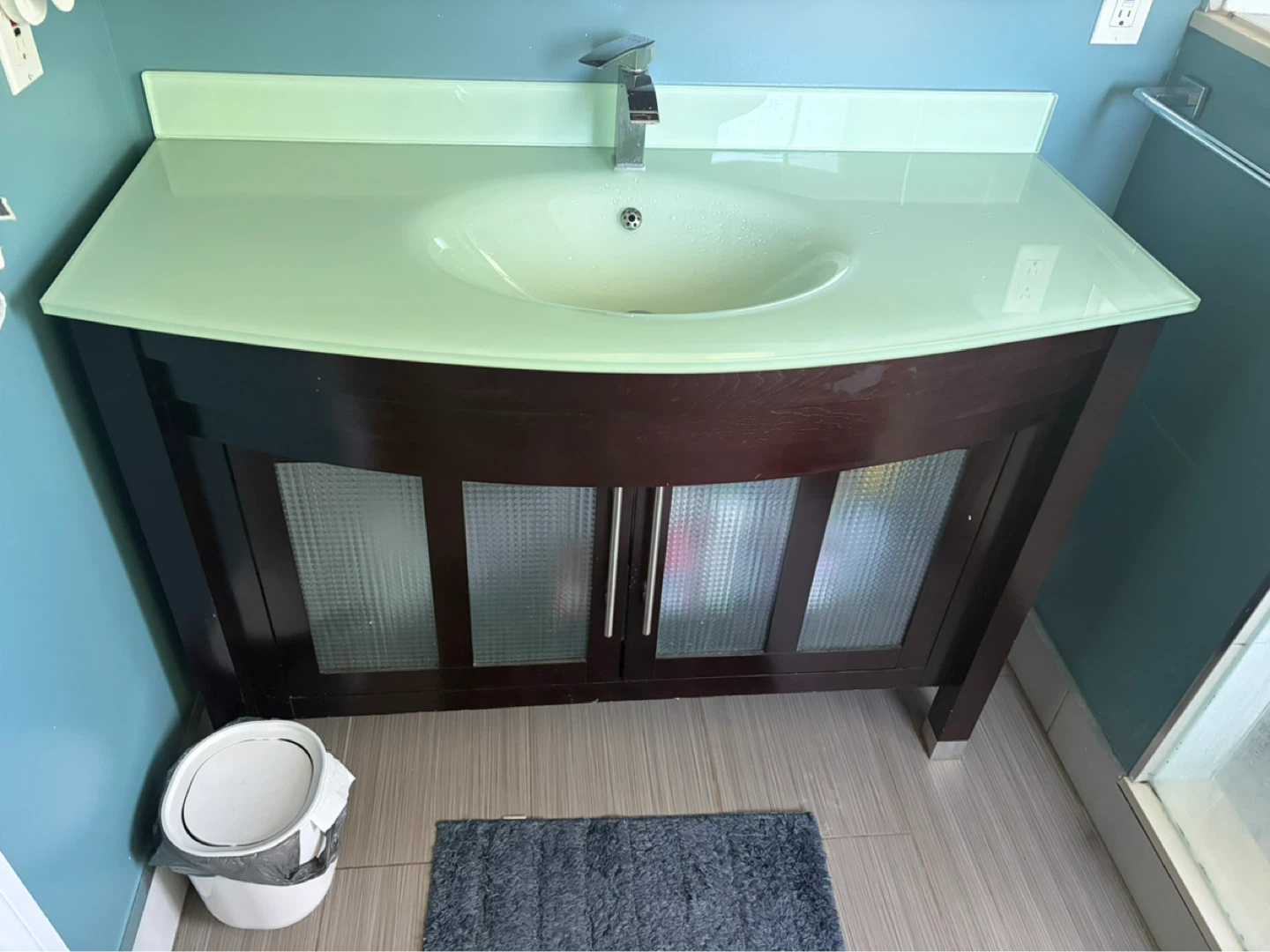 Private Room for rent. Has its own bathroom. Shared kitchen.