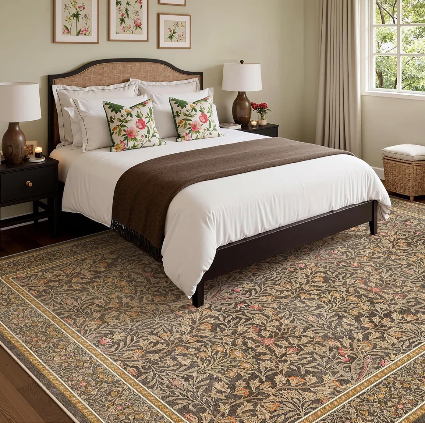 Area Rug with Floral Pattern - photo 2