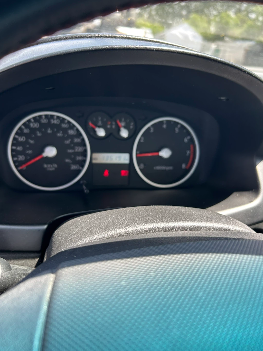 Silver Hyundai Tiburon Coupe with 135,000 km - photo 5