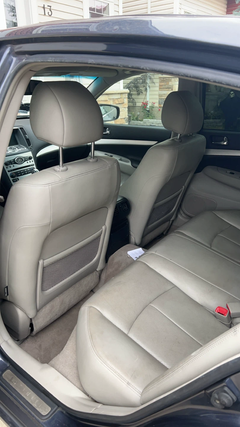 Infiniti G37x Sedan - photo 2