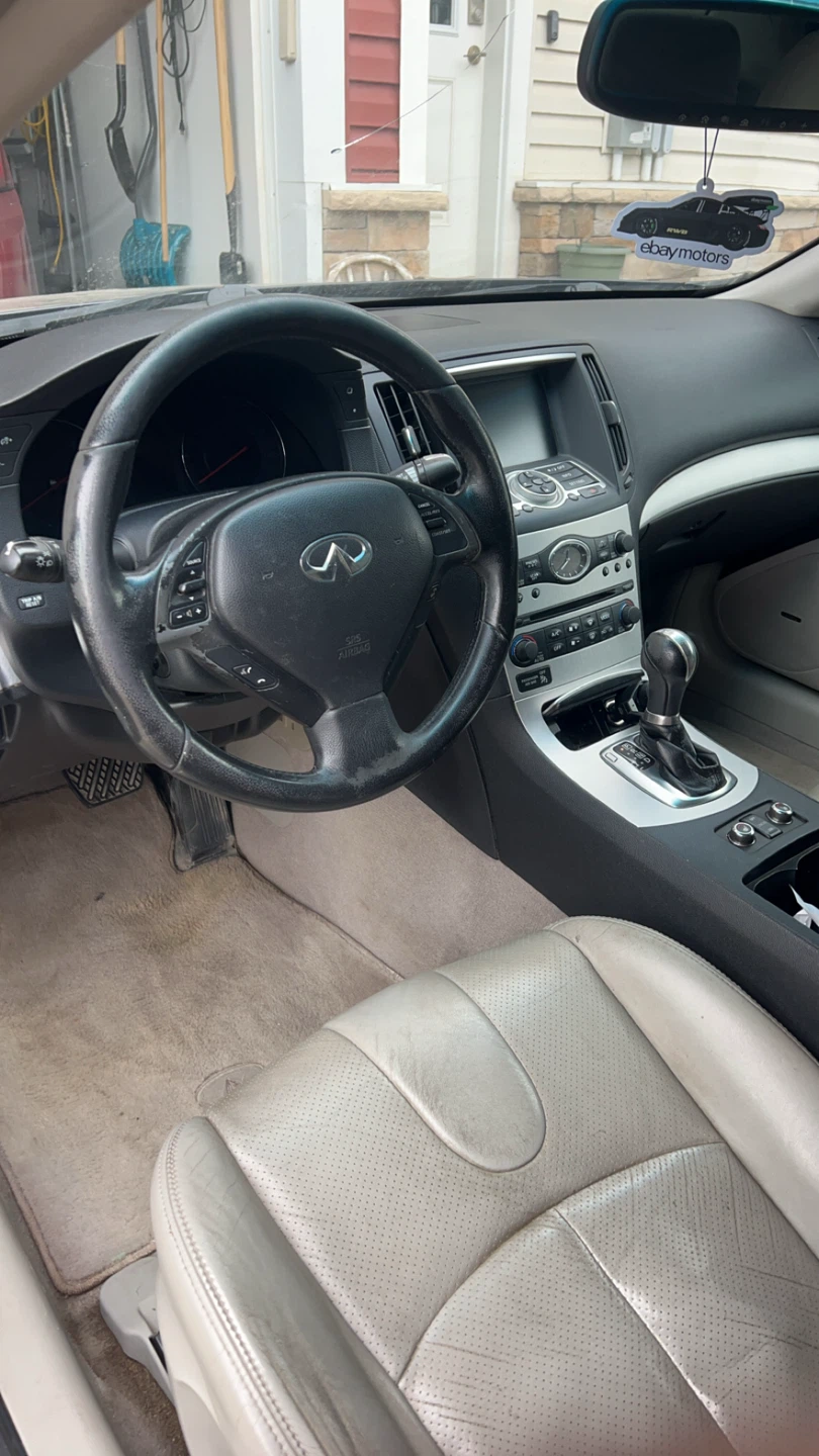 Infiniti G37x Sedan - photo 3