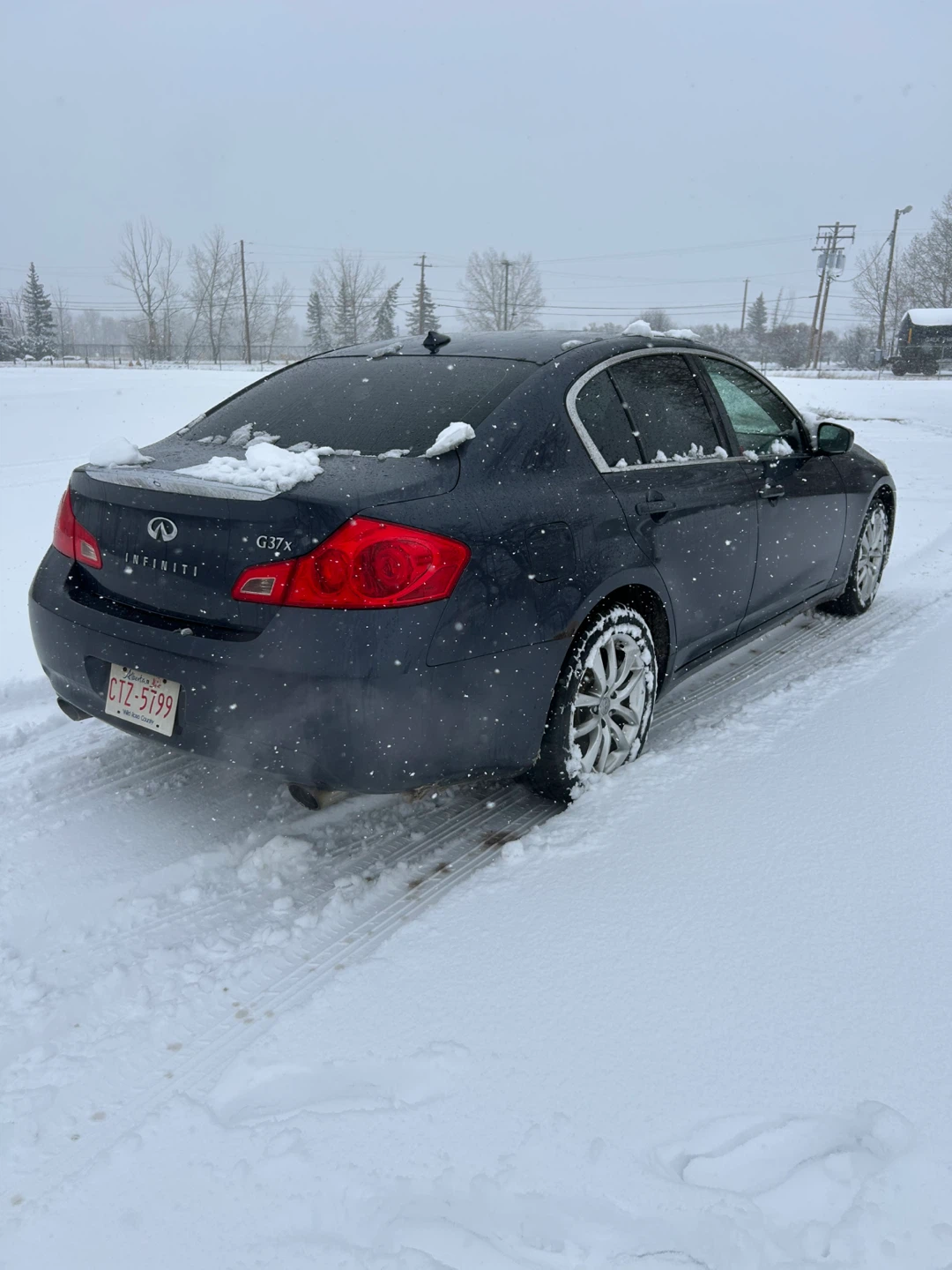 Infiniti G37x Sedan - photo 4