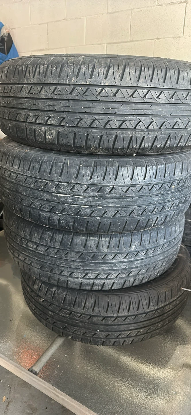 4x Firestone Firehawk 215/65R17 99T Tires - photo 3