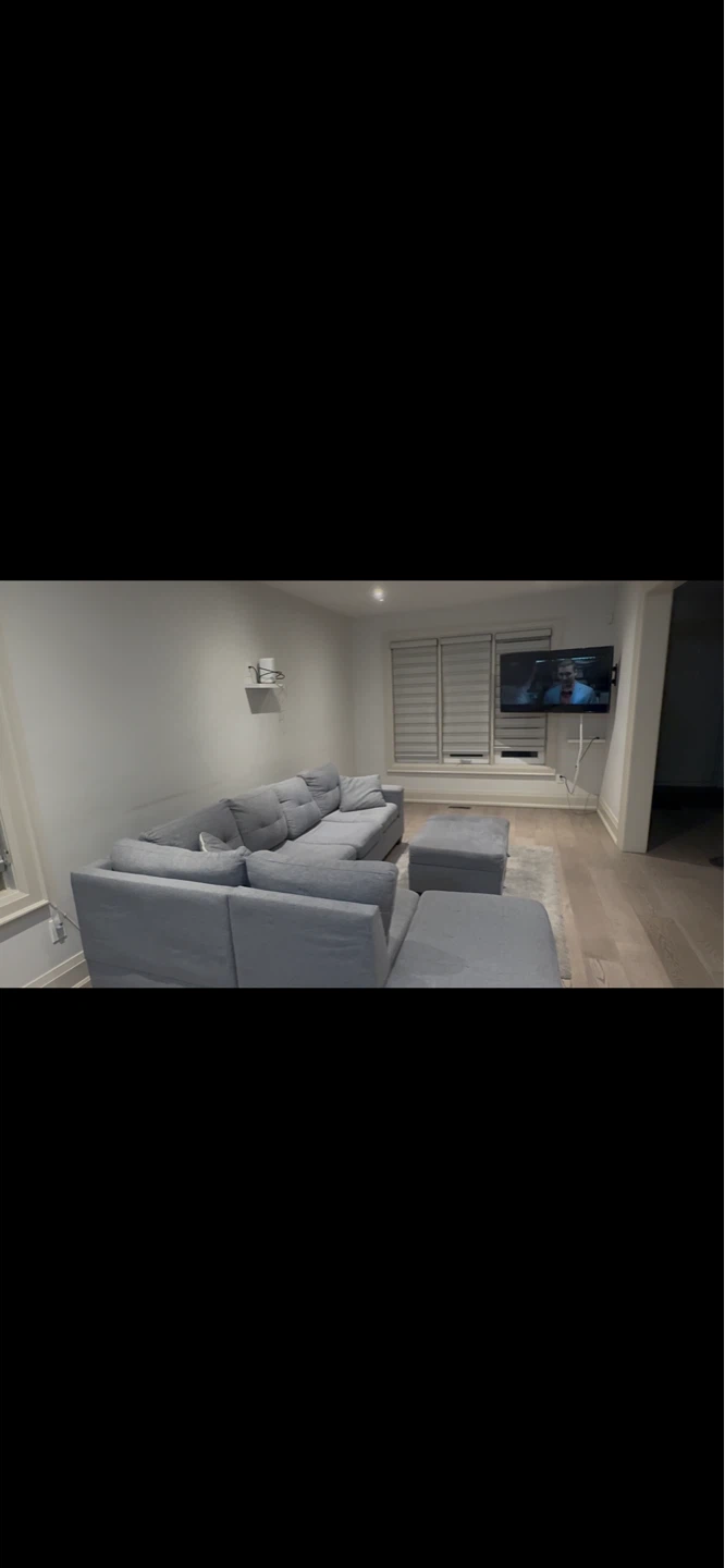🔥 Samsung TV & Sectional Couch Living Room Set – $700 🔥 - photo 2