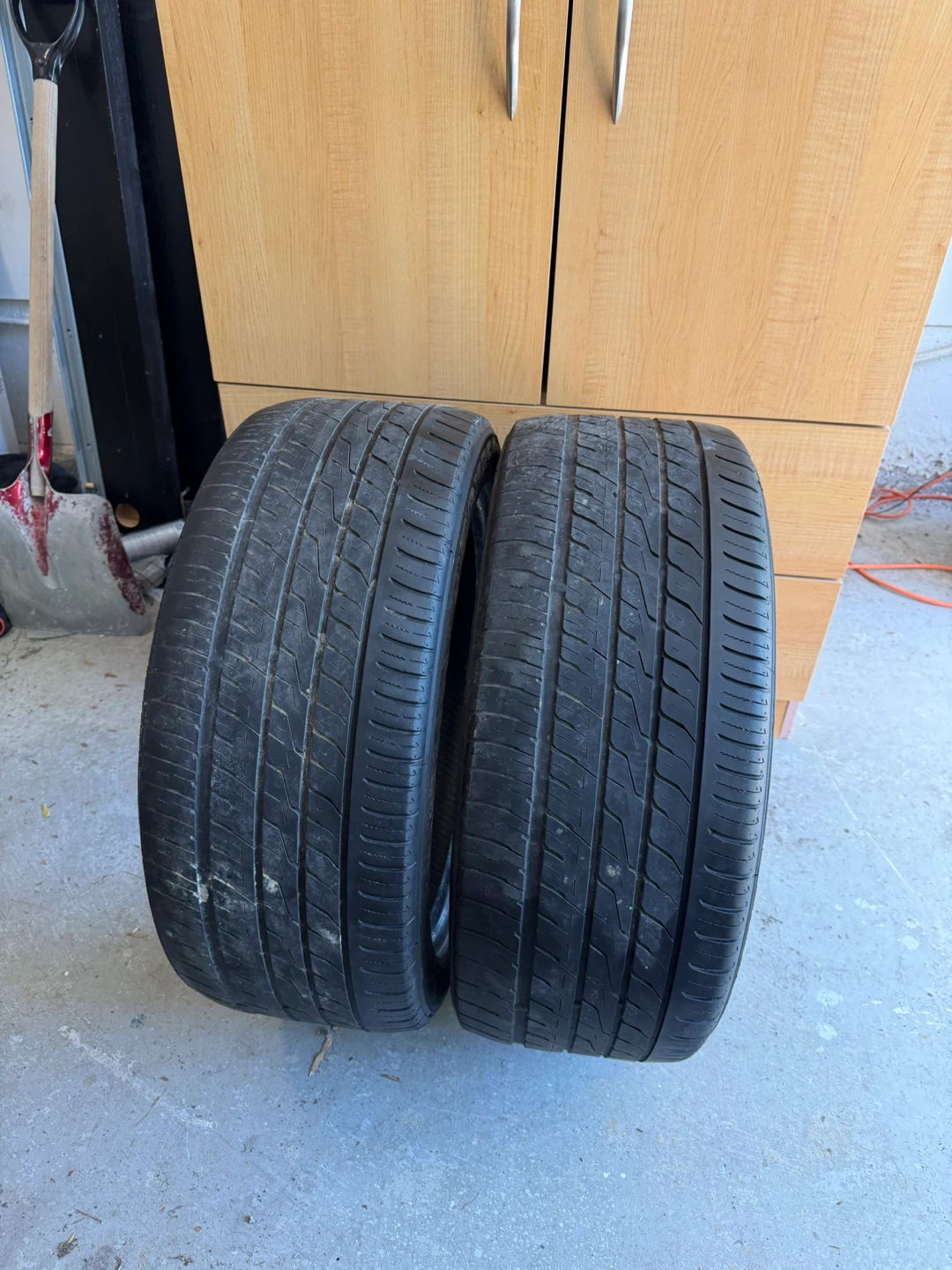 245/45R19 All-season Tires