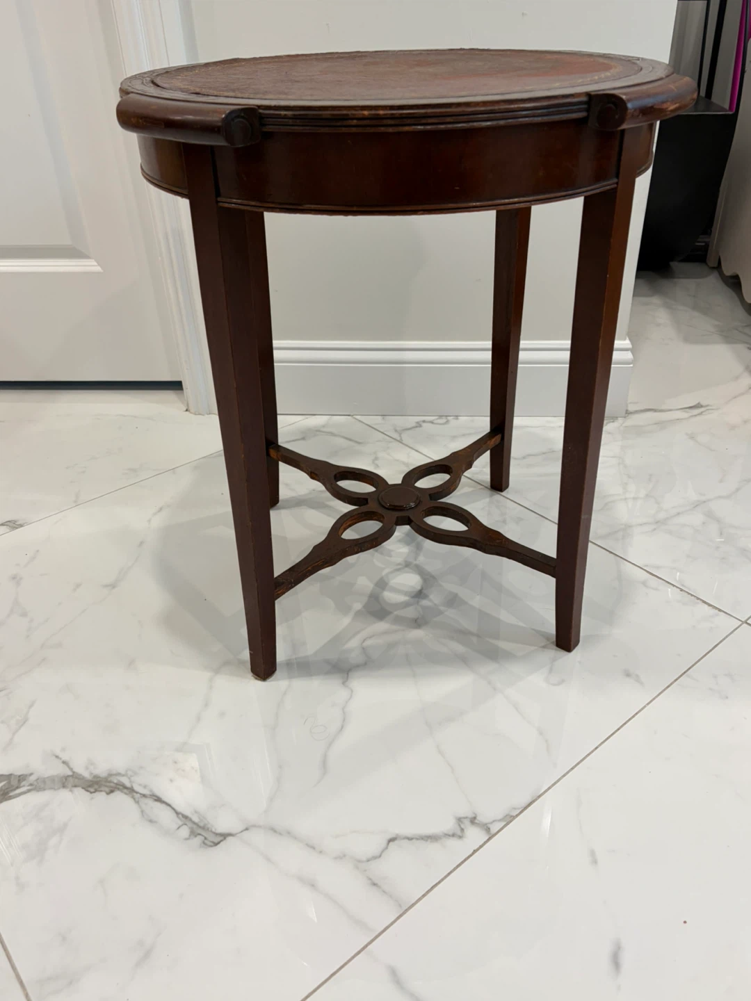 Antique Round Wooden Top Accent Table - photo 3