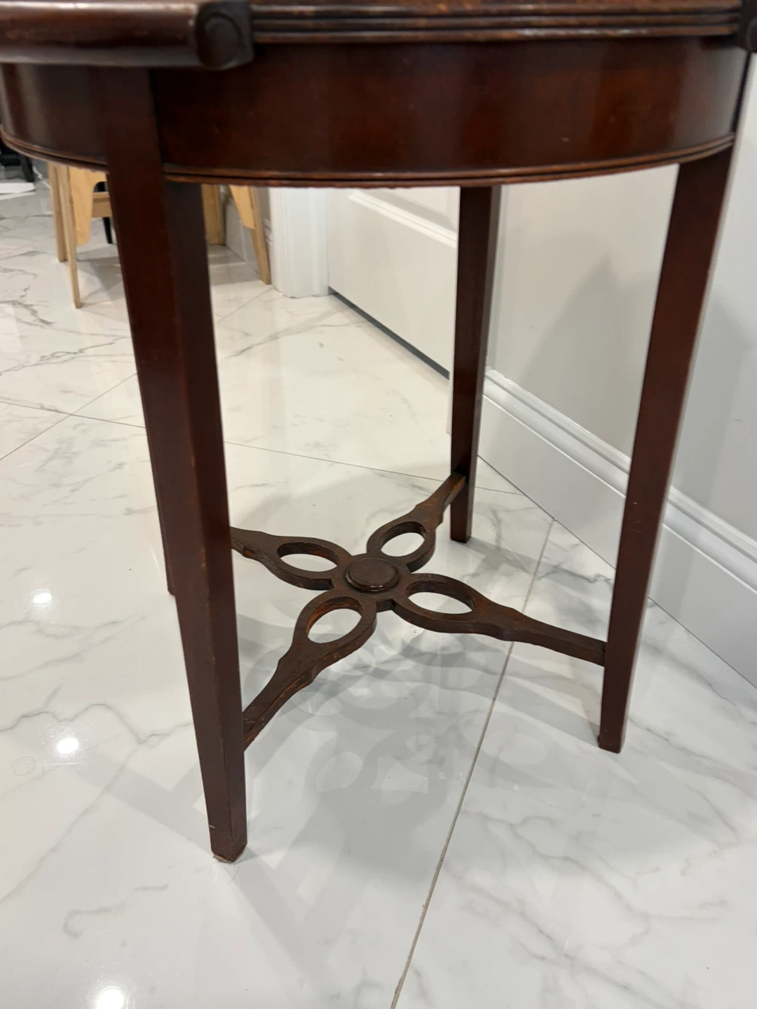 Antique Round Wooden Top Accent Table - photo 2