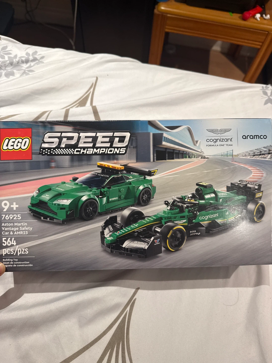 Lego Speed Champs Aston Martin Safety Car & AMR23 Set 76925