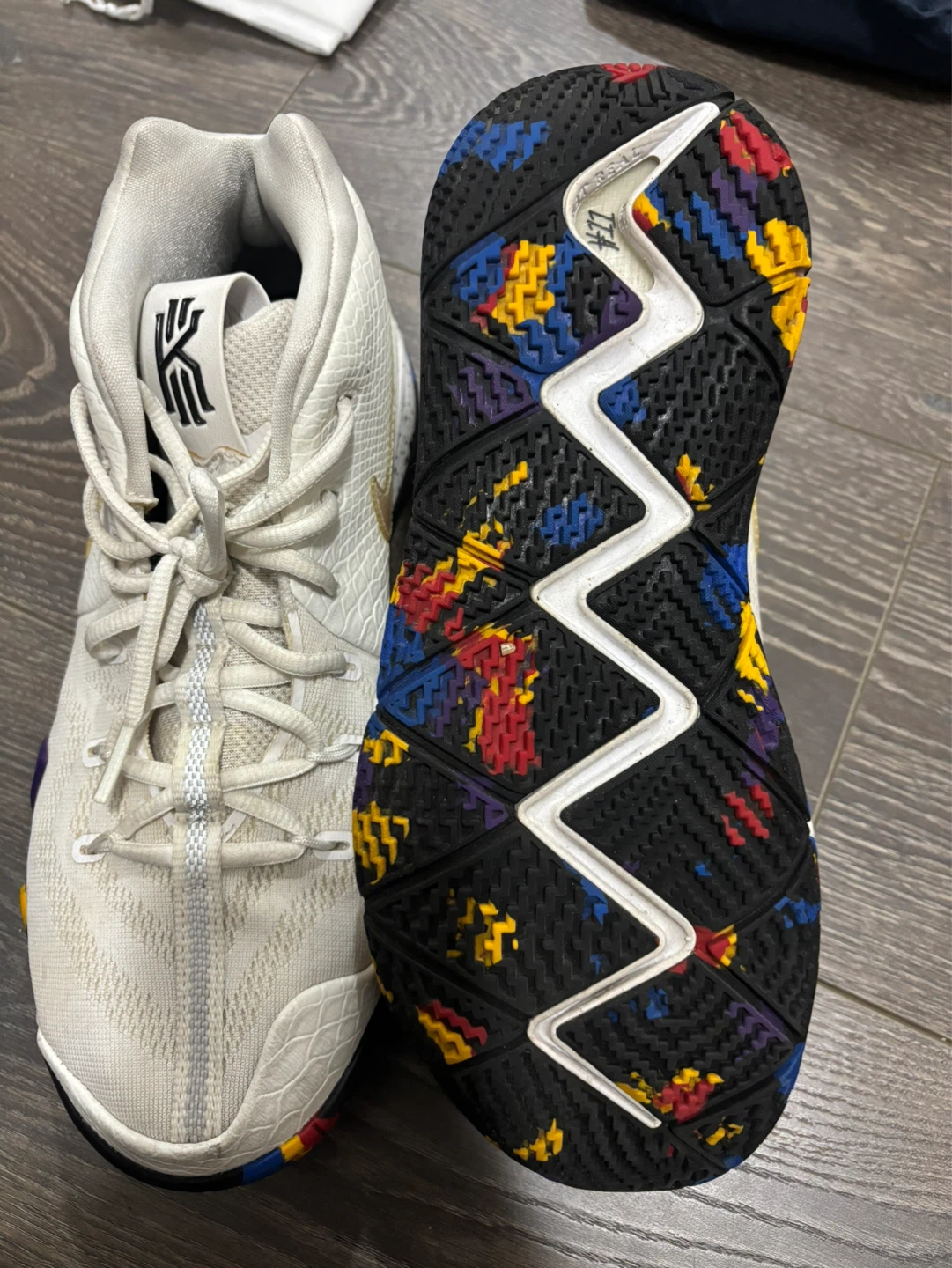 Nike Kyrie 4 White Basketball Shoes - photo 3