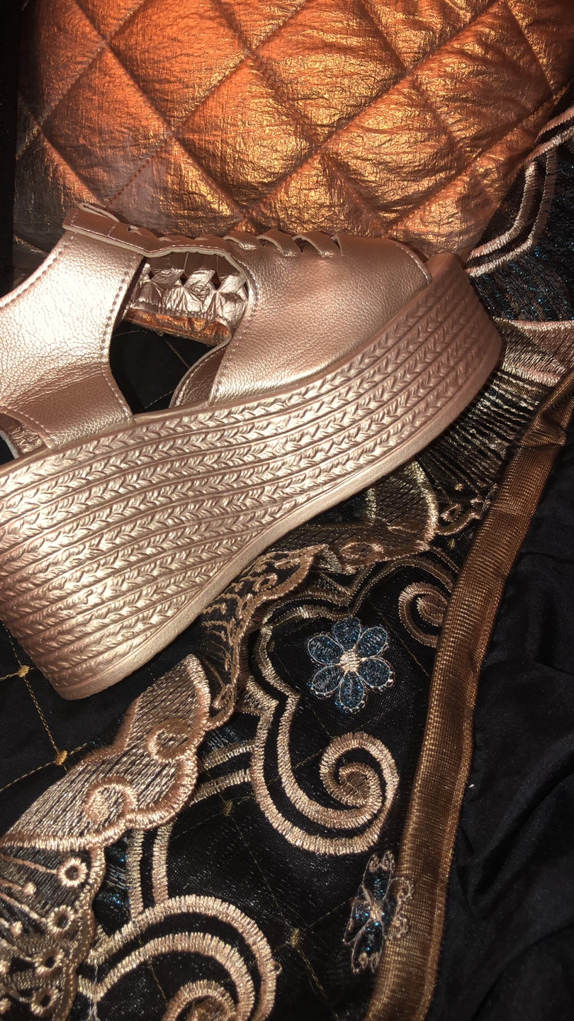 Sand Gold Wedge Platform Sandals very light 8